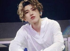 蔡徐坤吃酸瓜视频,表情包横空出世