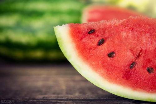 吃瓜文案朋友圈视频,朋友圈视频里的吃瓜盛宴  第3张