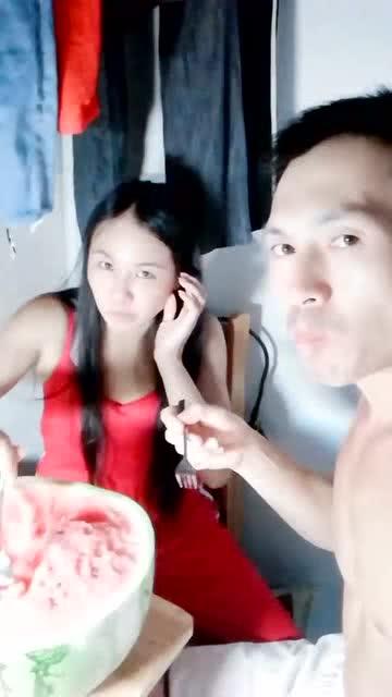 吃瓜情侣视频电话,吃瓜情侣视频电话甜蜜互动大揭秘 第3张 吃瓜情侣视频电话,吃瓜情侣视频电话甜蜜互动大揭秘 第3张