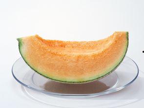 拿勺吃哈密瓜的视频,拿勺尝鲜，尽享夏日美味  第2张