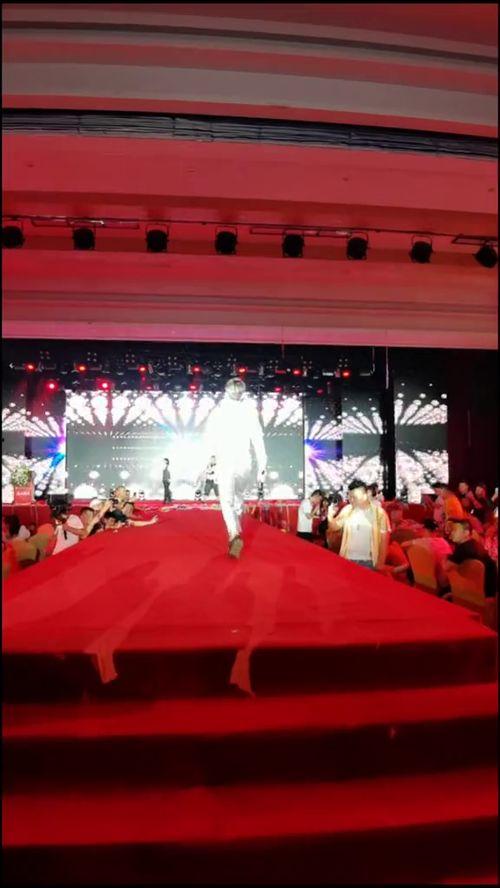 吃瓜群众看大戏电影视频,揭秘幕后的精彩瞬间 第2张 吃瓜群众看大戏电影视频,揭秘幕后的精彩瞬间 第2张