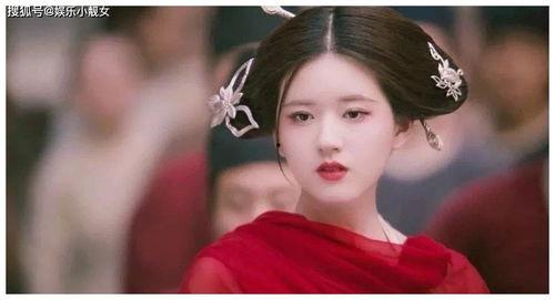 最新女明星吃瓜图片视频,女明星吃瓜视频图片大揭秘  第2张