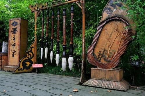 蓉城悦容公园吃瓜视频,揭秘公园里的欢乐时光  第3张