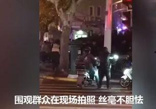 吃瓜群众拍的视频,揭秘吃瓜群众捕捉的精彩瞬间  第2张