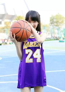 吃瓜打篮球女生视频大全,吃瓜打篮球，女生们的欢乐篮球时光