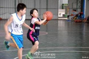 吃瓜打篮球女生视频大全,吃瓜打篮球,女生们的欢乐篮球时光 第3张 吃瓜打篮球女生视频大全,吃瓜打篮球,女生们的欢乐篮球时光 第3张