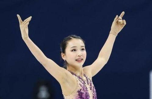 陈虹伊吃瓜事件视频,揭秘网络热议背后的真相  第2张