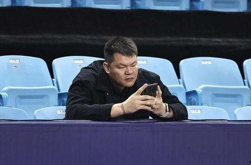 朱芳雨视频吃瓜,揭秘篮球巨星幕后生活 第2张 朱芳雨视频吃瓜,揭秘篮球巨星幕后生活 第2张