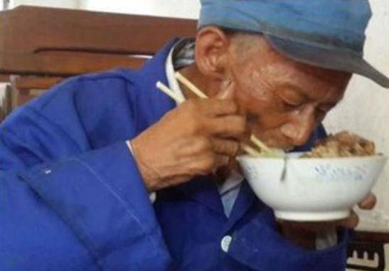 大爷吃瓜笑掉牙视频 第2张 大爷吃瓜笑掉牙视频 第2张