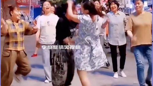 吃瓜搞笑大妈视频合集大全  第2张