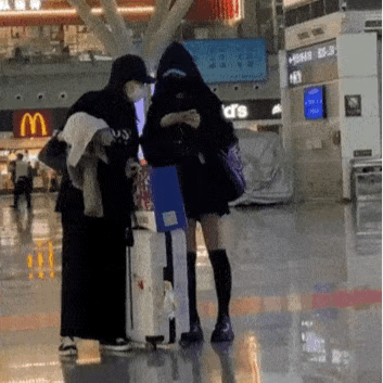 八组少女吃瓜视频大全集,揭秘热门视频背后的故事 第2张 八组少女吃瓜视频大全集,揭秘热门视频背后的故事 第2张