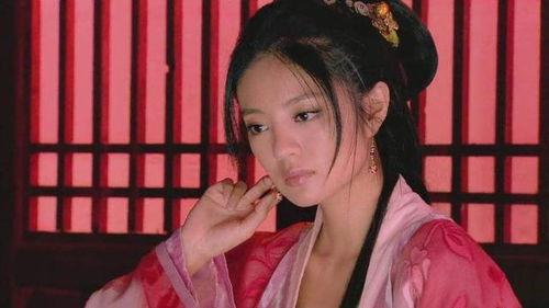 古装女生视频吃瓜图片,古风韵味十足  第2张