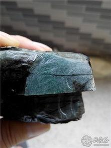 卖翡翠吃瓜视频在线观看,卖翡翠吃瓜视频，在线观看热潮来袭！  第3张