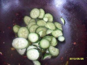 瓜叶子怎样做着吃呢视频,跟着视频学做美味佳肴  第3张